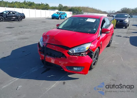 2016 Ford Focus Se z USA, uszkodzony, nr VIN 1FADP3F23GL235353